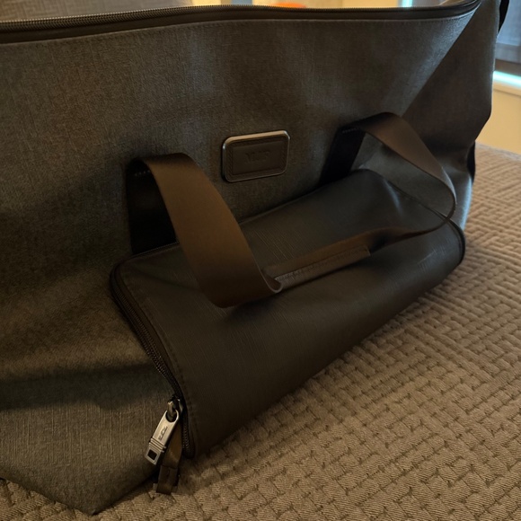 TUMI Alpha 3 Double Expansion Travel Satchel – Gray Nylon - Picture 5 of 7